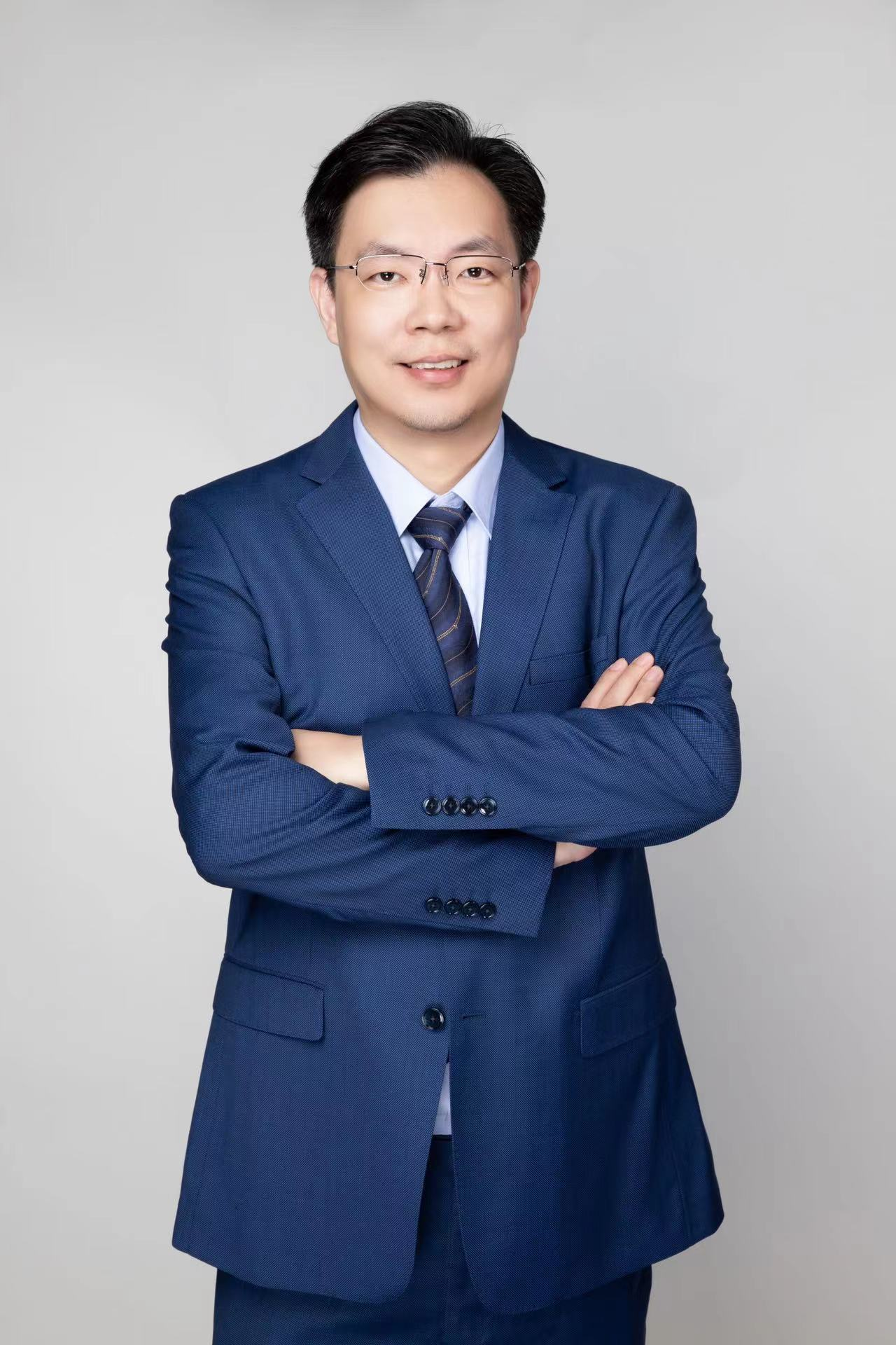 张磊照片